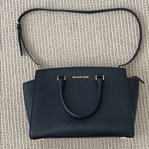 Michael Kors | Black Medium Selma Bag